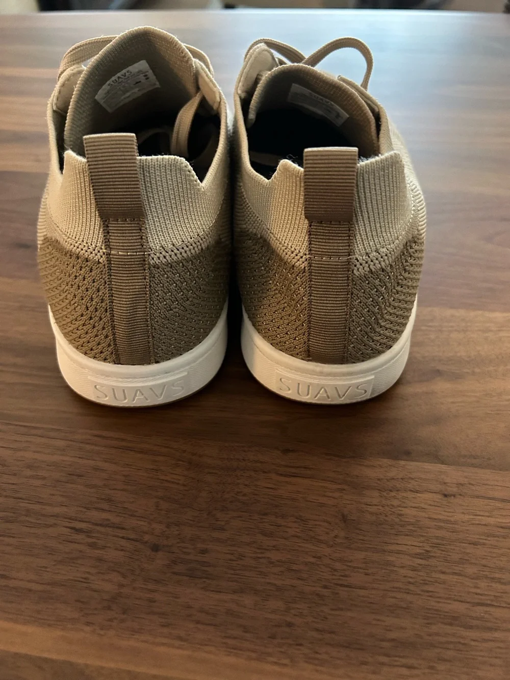 SUAVS Comfort Knit Lace-Up Sneakers - Beige Size 10 EUC